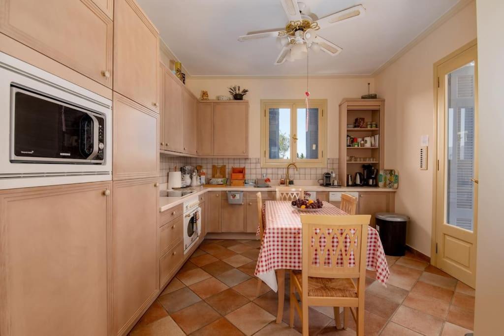 Villa Elmar Aegina Esterno foto